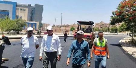 رئيس
جهاز
تنمية
مدينة
العبور
يتابع
تنفيذ
مشروعات
تطوير
ورفع
كفاءة
الطرق
الجارية
بالمدينة