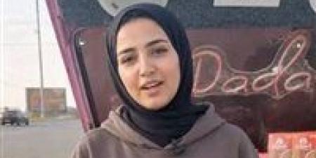 بالبلدي: صديقة
      هدير
      «بائعة
      الشاي»
      تروي
      تفاصيل
      مؤلمة:
      «صاحبتي
      اتفرمت
      تحت
      العربية
      والبنت
      بتضحك»|فيديو