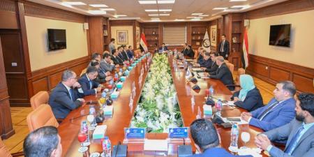بالبلدي : بروتوكول
      تعاون
      بين
      «المالية»
      و«النيابة
      العامة»
      وبنك
      «مصر
      والأهلي»
      لضمان
      سرعة
      التصرف
      في
      المركبات
      المصادرة
