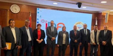 التنمية
      الصناعية
      وغرفة
      الأثاث
      تبحثان
      دعم
      القطاع..
      وتأكيد:
      لا
      شبهة
      احتكار
      في
      سوق
      الأخشاب