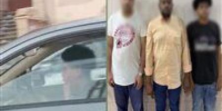 بالبلدي: الداخلية
      تكشف
      ملابسات
      مقطع
      فيديو
      قيادة
      طفل
      سيارة
      ملاكي
      بحدائق
      الأهرام