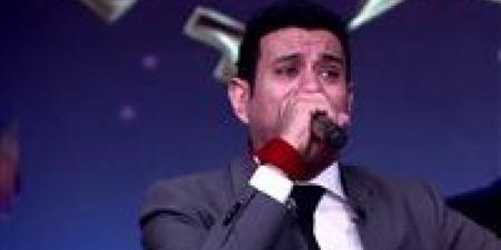 بالبلدي: محمود
      الليثي
      يكشف
      سر
      الرباط
      الأحمر
      في
      يده:
      بتبارك
      بيها
      جدا
      (فيديو)