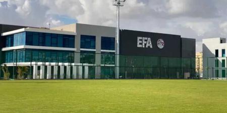 اتحاد
      الكرة
      يعلن
      موافقة
      «كاف»
      على
      إقامة
      دبلومات
      التدريب
      في
      القاهرة
      والشرقية