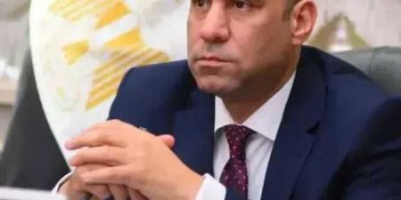 وزير
      العمل
      يوجه
      بمتابعة
      حادث
      انقلاب
      سيارة
      تقل
      عمالًا
      بطريق
      العلمين...ويقدم
      خالص
      العزاء
      لأسر
      المتوفين
      ويتمنى
      الشفاء
      العاجل
      للمصابين