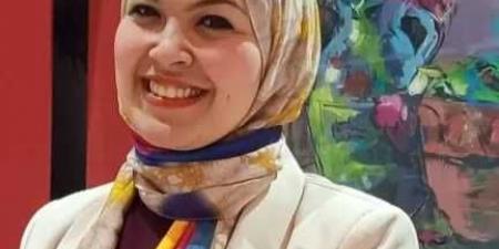 الفنانة
      التشكيلية
      منى
      عمر
      تطلق
      معرضها
      quot;ما
      بعد
      الأبيض
      والأسودquot;
      لاستكشاف
      المشاعر
      الإنسانية
      بين
      الذاكرة
      والزمن