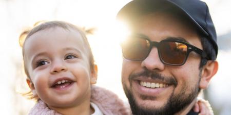 بالبلدي: بصورة مع ابنته.. الملكة رانيا تهنئ الأمير الحسين بعيد ميلاده الـ 32