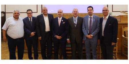 بالبلدي : تشكيل
      مجلس
      إدارة
      الجمعية
      المصرية
      لخبراء
      التقييم
      العقاري
      برئاسة
      عبد
      الرحمن
      والحمصاني
      نائباً
      وغباشي
      أميناً
      عاماً