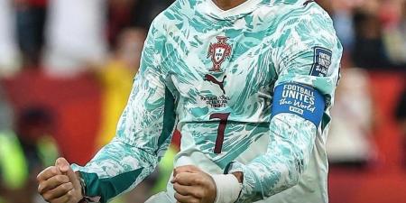 بالبلدي: المونديال..
      البرتغال
      تصعد
      لمواجهة
      إسبانيا
      وسويسرا
      تنتظر
      المتأهل
      من
      كولومبيا
      وغانا