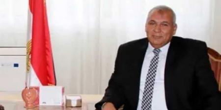 محافظ
      مطروح
      يؤدي
      صلاة
      الجمعة
      بسيدي
      حنيش
      ويستمع
      لمطالب
      الأهالي