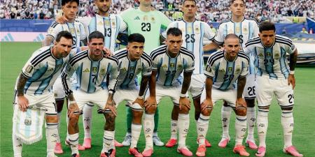 بالبلدي : صحيفة
      أرجنتينية
      تحذر
      ميسي
      ورفاقه
      من
      مباراة
      مصر
      بعد
      تخطي
      الرأس
      الأخضر
      العنيد:
      يوم
      سئ
      قد
      يطيح
      بكم
