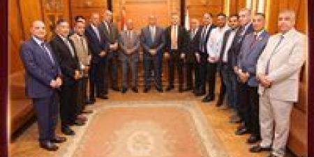 بالبلدي: نقيب
      المحامين
      يبحث
      بروتوكول
      تعاون
      مع
      نقابة
      أطباء
      الأسنان
      لإعادة
      خدمات
      علاج
      الأسنان
      للمحامين