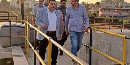 رئيس
      شركة
      المياه
      بالبحيرة
      يوجه
      بسرعة
      تنفيذ
      10
      آبار
      ارتوازية
      بكوم
      حمادة