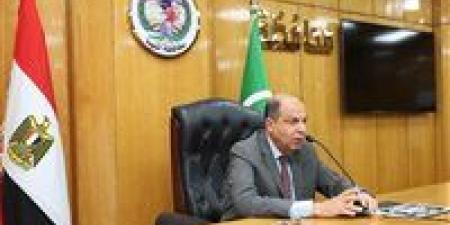 بالبلدي: محافظ
      المنيا:الإسراع
      في
      تقدم
      التصالح
      يضمن
      للمواطنين
      توصيل
      المرافق
      والاستفادة
      من
      الخدمات