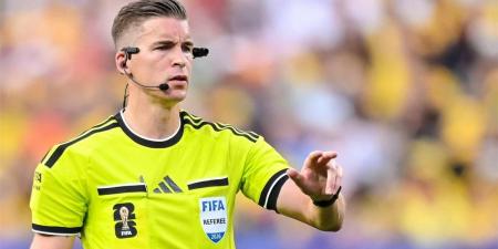 بالبلدي : موقف
      فيفا
      من
      إيقاف
      حكم
      مباراة
      مصر
      والأرجنتين
      في
      بقية
      مواجهات
      كأس
      العالم