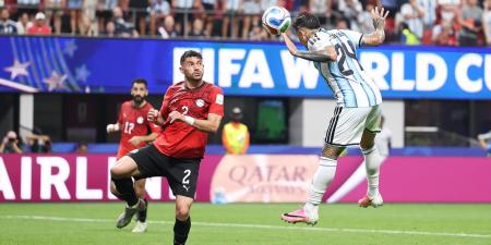 بالبلدي: عزالدين الكلاوي يكتب: "الفراعنة" خرجوا برأس مرفرع بعد إحراج ميسي ونجوم "التانغو"