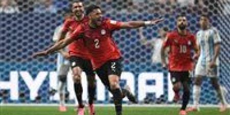 بالبلدي: توفيق
      السيد:
      منتخب
      مصر
      لعب
      بشرف..
      وإنفانتينو
      حط
      إيده
      على
      خده
      لما
      تقدمنا