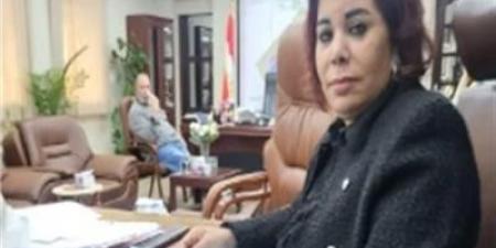 بالبلدي : القبض
      على
      منى
      عبود
      صاحبة
      كمبوند
      «جاردن
      هيلز»
      بمطار
      القاهرة
      لتنفيذ
      8
      أحكام
      قضائية