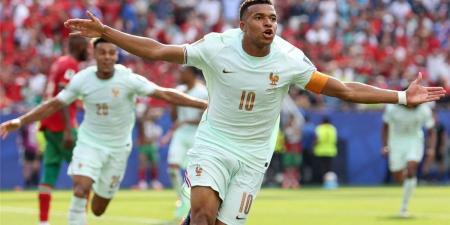 بالبلدي : موقف
      كيليان
      مبابي
      من
      نصف
      نهائي
      كأس
      العالم
      بعد
      إصابته
      أمام
      المغرب