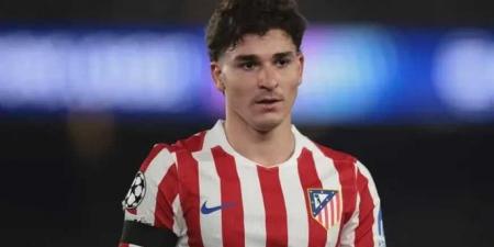 برشلونة
      يكثف
      محاولاته
      لضم
      ألفاريز..
      وأتلتيكو
      مدريد
      يتمسك
      بـ
      500
      مليون
      يورو