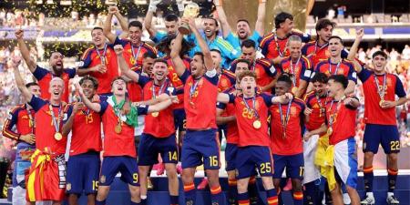 بالبلدي : 10
إنجازات
تاريخية..
هل
تستحق
إسبانيا
لقب
منتخب
القرن
بعد
الفوز
بـ
كأس
العالم
2026؟