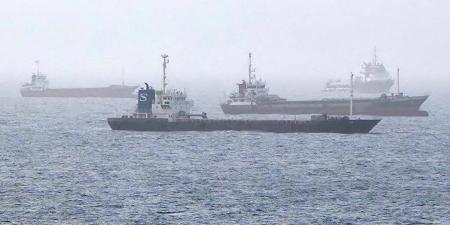 بالبلدي: محادثات بين إيران وسلطنة عُمان حول مضيق هرمز وتوضيح بشأن حركة الملاحة فيه