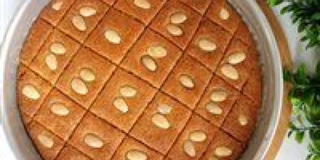 بالبلدي: طريقة
      عمل
      بسبوسة
      الطيبات
      بالماء
      سهلة
      وسريعة