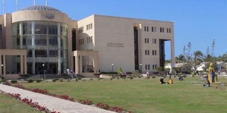 بالبلدي: 150
ألف
جنيه
طب
بشري..
والفم
والأسنان
130
ألفا..
مصروفات
جامعة
حلوان
الأهلية
2027