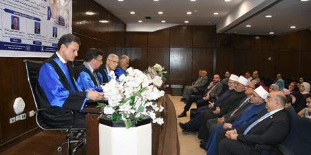 بالبلدي: رئيس
      جامعة
      العاصمة
      يستقبل
      مفتي
      الجمهورية
      ورئيس
      جامعة
      الأزهر
      في
      مناقشة
      علمية
      بالخدمة
      الاجتماعية