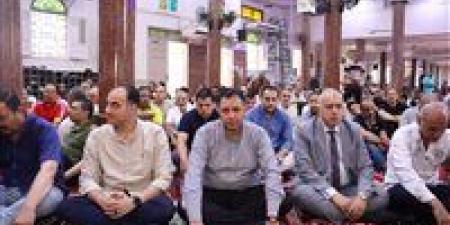 بالبلدي: محافظ
      دمياط
      يؤدي
      صلاة
      الجمعة
      ويلتقي
      المواطنين
      عقب
      الشعائر
      بمدينة
      دمياط