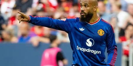 بالبلدي : فيديو
      |
      مبيومو
      يقود
      مانشستر
      يونايتد
      لقب
      الطاولة
      على
      أتلتيكو
      مدريد
      وديًا