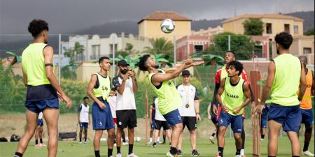 بالبلدي : الاتفاق
      السعودي
      يوافق
      على
      بيع
      لاعبه
      لـ
      الأهلي