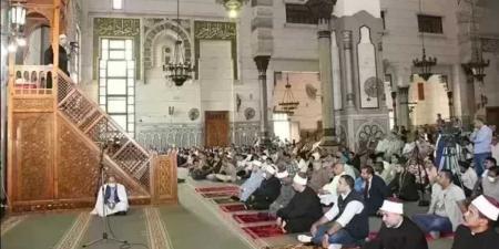 هل
      تصح
      الصلاة
      خلف
      إمام
      يدخن؟..
      إمام
      بالأوقاف
      يوضح
      الحكم
      الشرعي