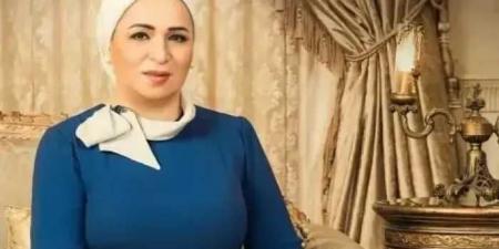 أمل
      عمار
      تشيد
      بدعم
      السيدة
      انتصار
      السيسي
      للعمل
      الإنساني..
      وتشارك
      في
      «يوم
      التطوع»
      للهلال
      الأحمر