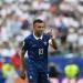 بالبلدي : بهدفه
      أمام
      العراق..
      مبابي
      يلاحق
      ميسي
      ويعادل
      رقم
      الظاهرة
      رونالدو
      في
      كأس
      العالم