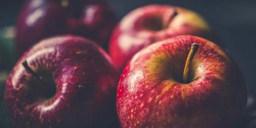 بالبلدي: وصفات طبيعية من التفاح للعناية بالبشرة.. استغلى قشره بدل ما ترميه