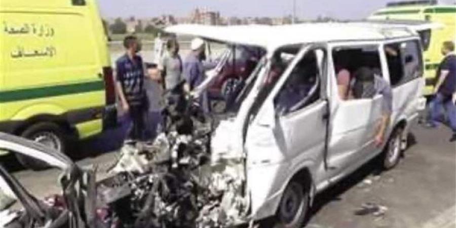 بالبلدي: مصرع وإصابة 14 شخصا في حادث إنقلاب سيارة بصحراوي سوهاج الشرقي