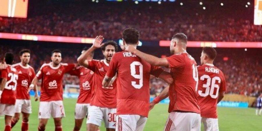 بالبلدي: مجدي
      عبد
      الغني:
      هناك
      أزمة
      في
      غرفة
      ملابس
      الأهلي..
      والهلال
      شرف
      العرب
