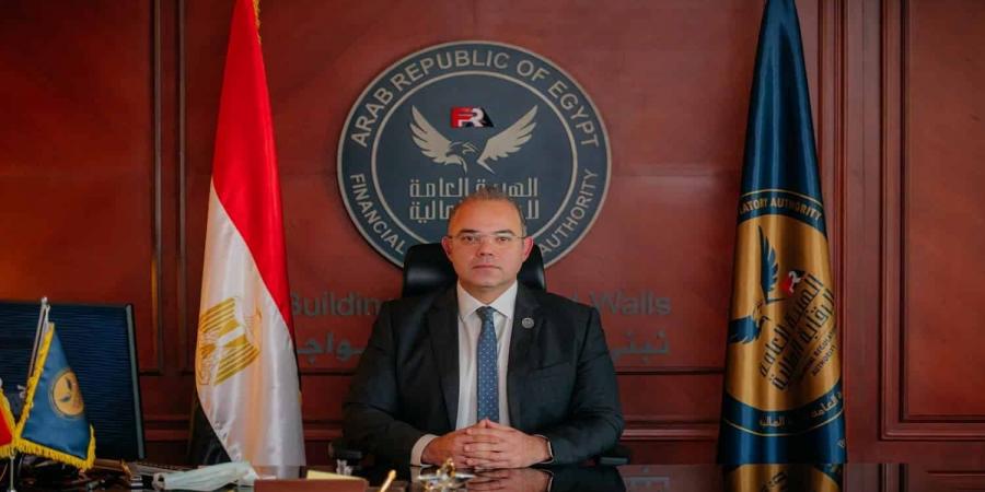 بالبلدي : الرقابة
      المالية
      توافق
      على
      تأسيس
      صناديق
      استثمار
      جديدة
      وترخيص
      شركات
      بأنشطة
      مالية
      متنوعة