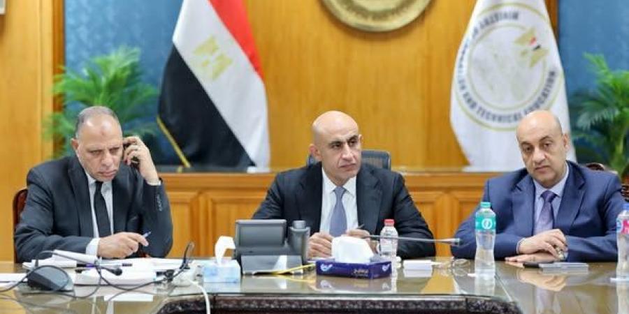 بالبلدي : عاجل|
      الثانوية
      العامة
      2025..
      "وزير
      التعليم":
      أداء
      مديري
      المديريات
      أحدث
      فارق
      بضبط
      الامتحانات