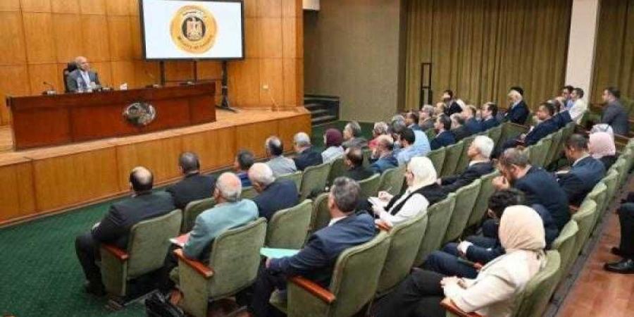 بالبلدي : وزير
      الصناعة
      والنقل
      يوجه
      بضرورة
      العمل
      مع
      منتجي
      الأسمنت
      على
      سرعة
      تشغيل
      خطوط
      الإنتاج
      المتوقفة
      في
      خلال
      شهر
      كحد
      أقصى
