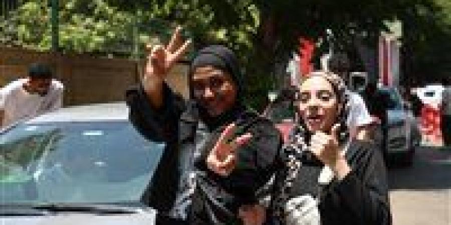 بالبلدي : ننشر
      مواصفات
      امتحاني
      الكيمياء
      والجغرافيا
      للثانوية
      العامة
      2025