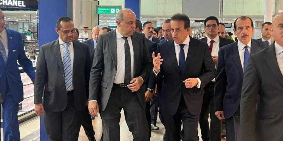 بالبلدي : نائب
      رئيس
      الوزراء
      وزير
      الصحة
      ووزير
      الطيران
      المدني
      يتفقدان
      عيادات
      الحجر
      الصحي
      وأجهزة
      إزالة
      الرجفان
      القلبي
      المستحدثة
      بمطار
      القاهرة
      الدولي