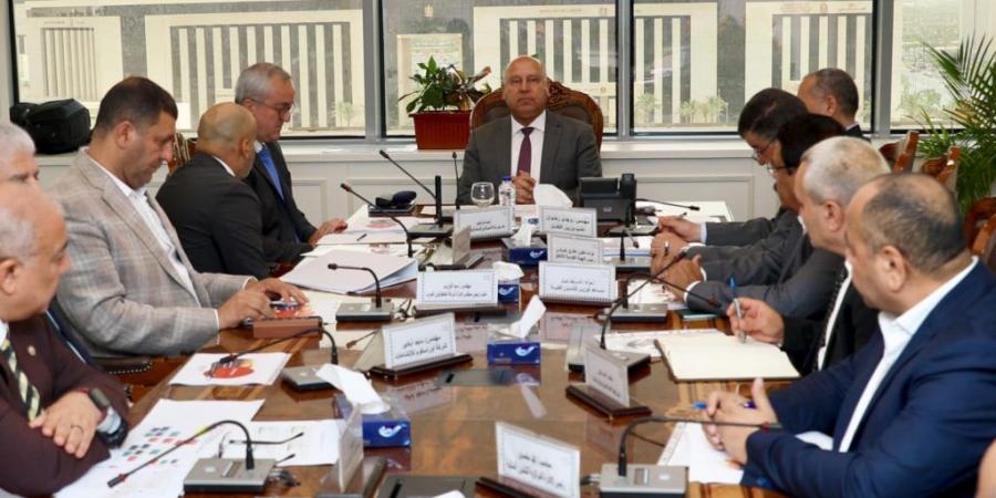 بالبلدي : وزير
      الصناعة
      والنقل
      يلتقي
      نائب
      رئيس
      شركة
      الستوم
      الفرنسية
      لمتابعة
      مستجدات
      الخطوات
      التنفيذية
      لخارطة
      طريق
      الخط
      السادس
      للمترو