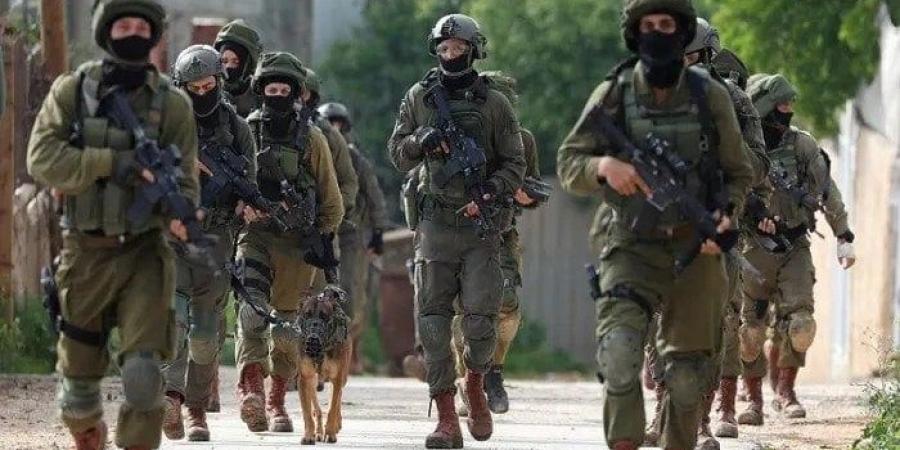 بالبلدي: قوات
      الاحتلال
      الإسرائيلي
      تنصب
      حاجزا
      عسكريا
      يعيق
      حركة
      الفلسطينيين
      غرب
      بيت
      لحم