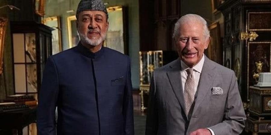 بالبلدي: سلطان
      عمان
      وملك
      بريطانيا
      يبحثان
      العلاقات
      الثنائية
      والمستجدات
      الإقليمية
      والدولية