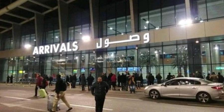 بالبلدي: مطار
      القاهرة
      يستقبل
      الحجاج
      العائدين
      وسط
      استعدادات
      مكثفة
      وخدمات
      متكاملة
