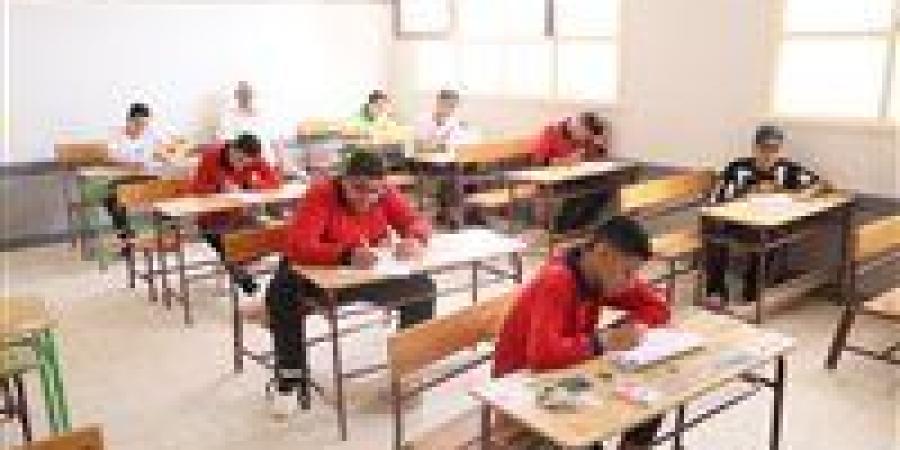 بالبلدي : طلاب
      الشهادة
      الإعدادية
      بالجيزة
      يؤدون
      امتحان
      الهندسة
      غدًا