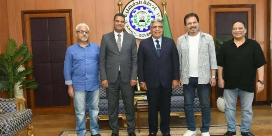 إطلاق
      فعاليات
      الدورة
      19
      للمهرجان
      القومي
      للمسرح
      لأول
      مرة
      من
      المنصورة