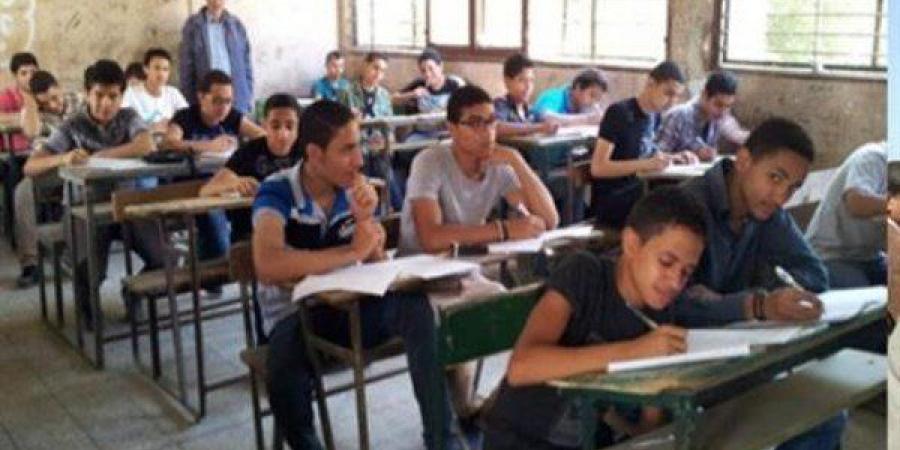بالبلدي: استبدال
      مفاجئ
      لامتحان
      الهندسة
      بالرسم
      يثير
      غضب
      أولياء
      الأمور
      في
      الأسكندرية