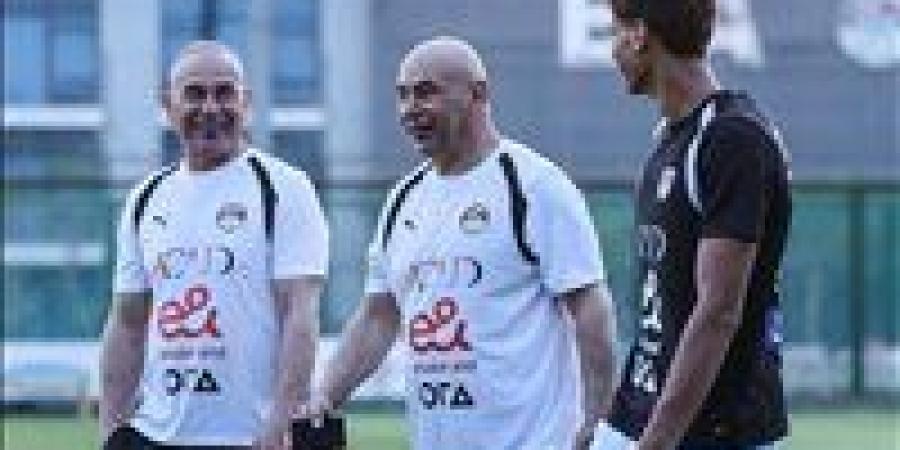 بالبلدي: إبراهيم
      حسن:
      منتخب
      مصر
      يتدرب
      صباحًا
      غدًا..
      ويتوجه
      إلى
      "سياتل"
      مساءً